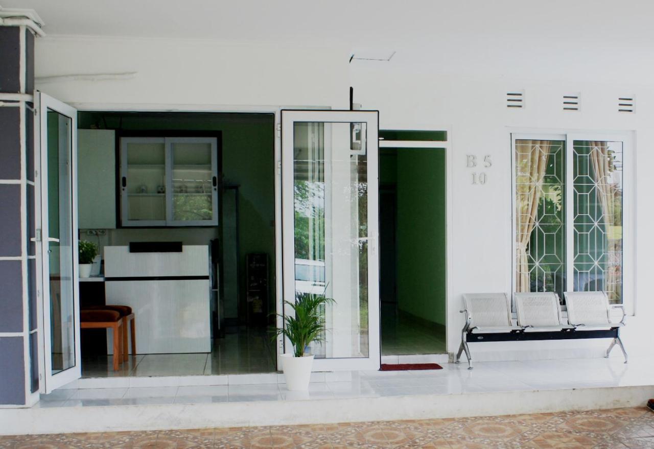 Hotel Aquina House Bogor Exteriér fotografie