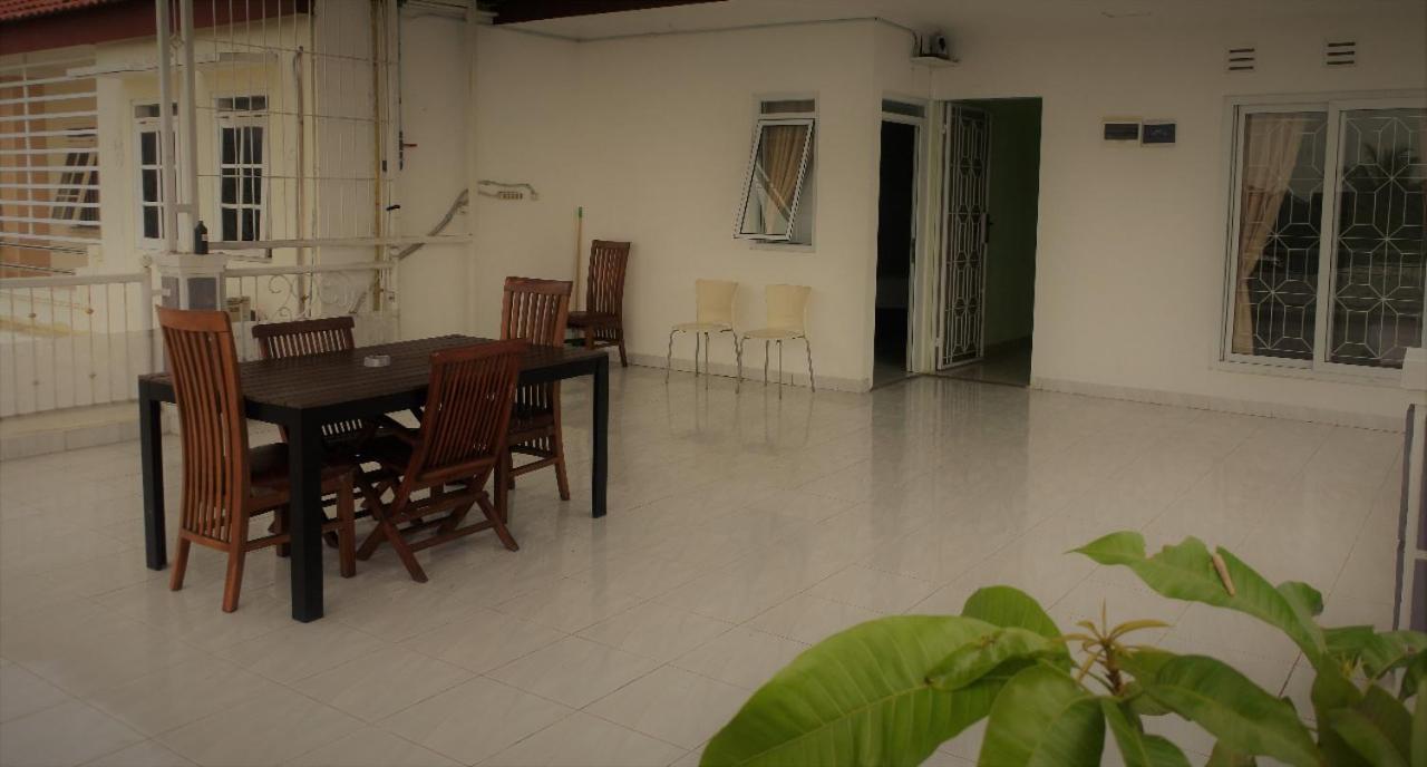 Hotel Aquina House Bogor Exteriér fotografie