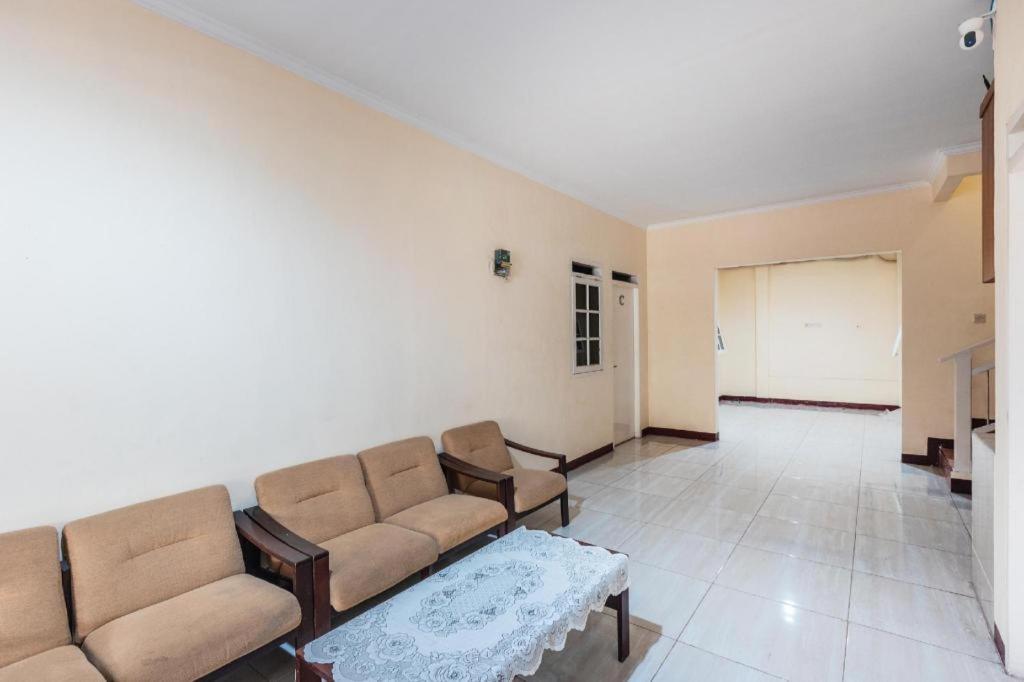 Hotel Aquina House Bogor Exteriér fotografie